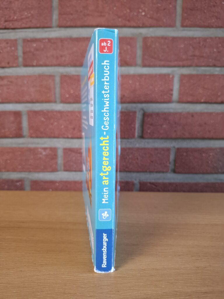 Buchrücken des Pappbilderbuchs Mein artgerecht-Geschwisterbuch